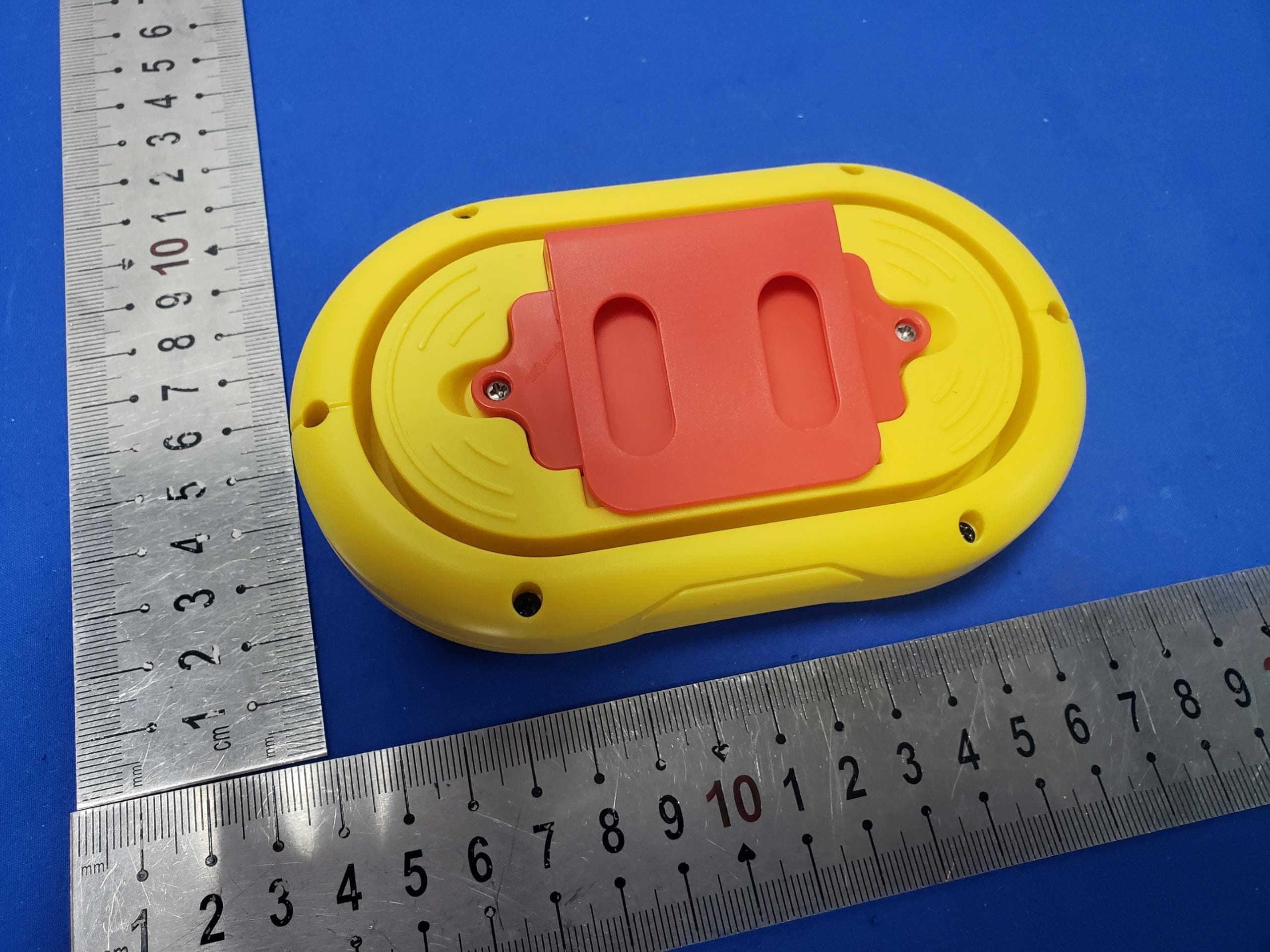 Little Tikes Motorized Cozy Coupe Remote Control Baby Boat/PoolCandy Remote Control Baby Boat - FCC ID 2AYFK103501 - Brooke and Dylan LLC (5)