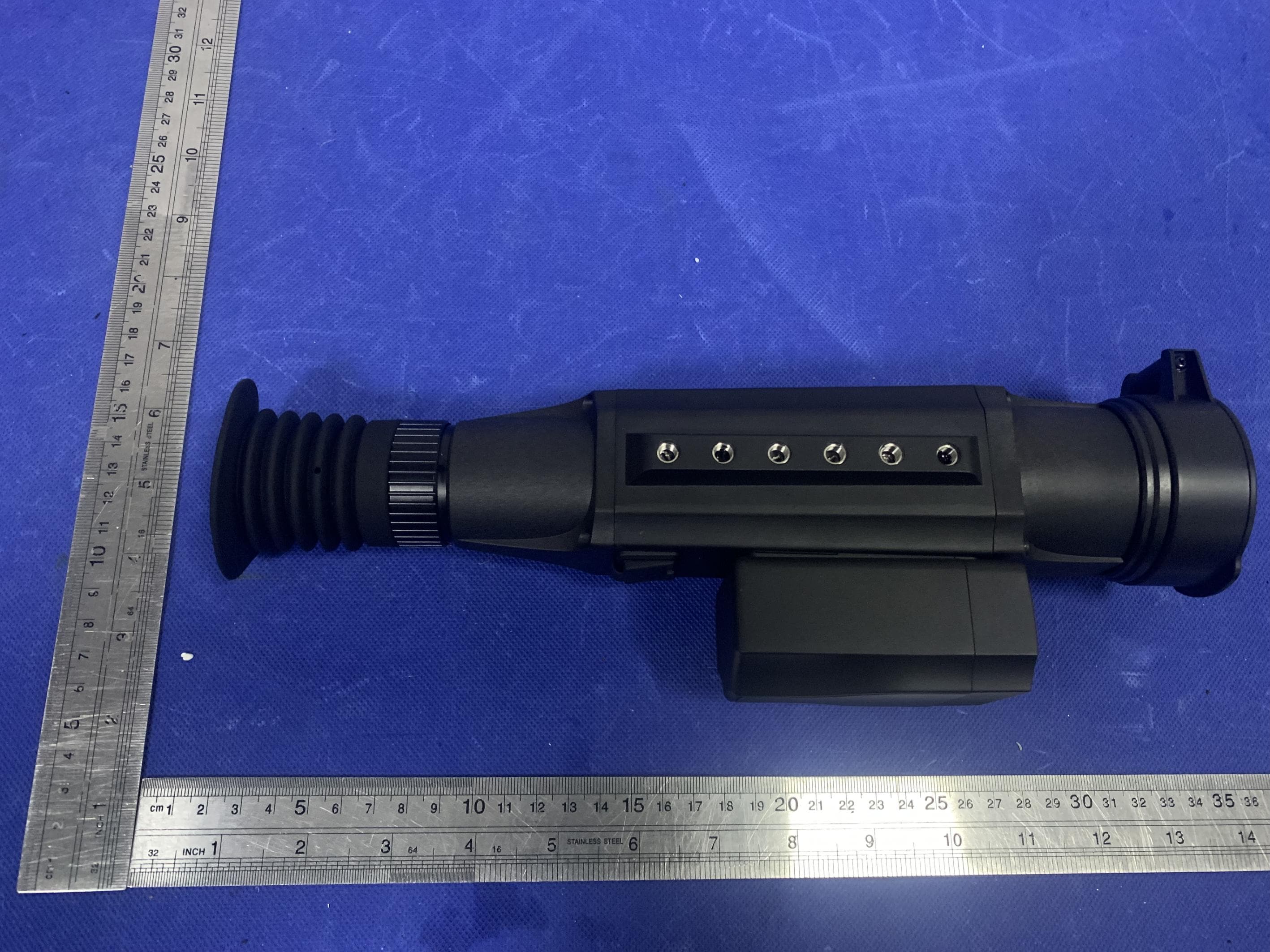 Nm series Thermal imager - FCC ID 2AYFS-NM06LRF-35 - Shenzhen Shi Yutong Technology Co. LTD (4)
