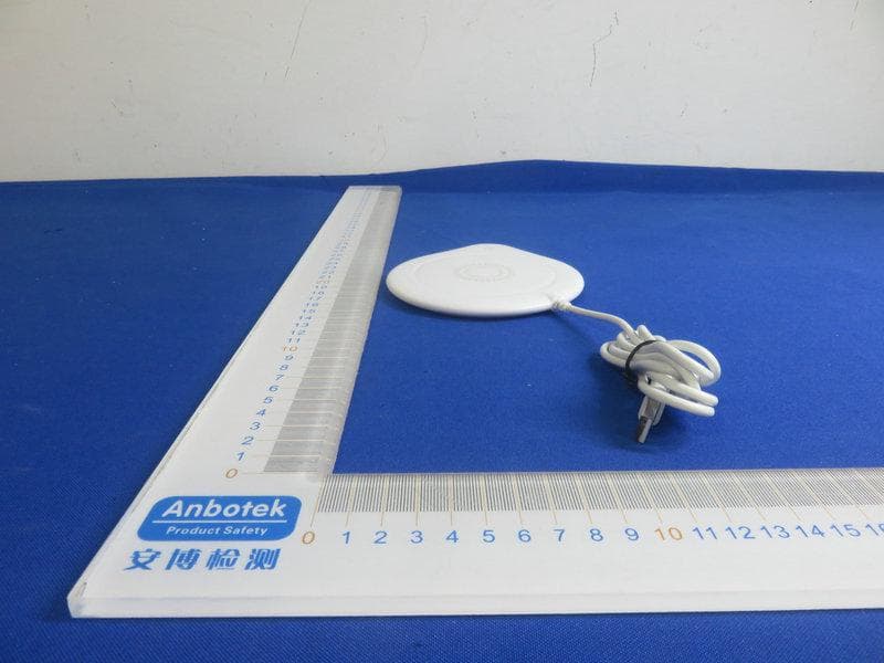 Wireless charger - FCC ID 2AYFW-QTO402 - Shenzhen Qi Quick Technology Company Limited (3)
