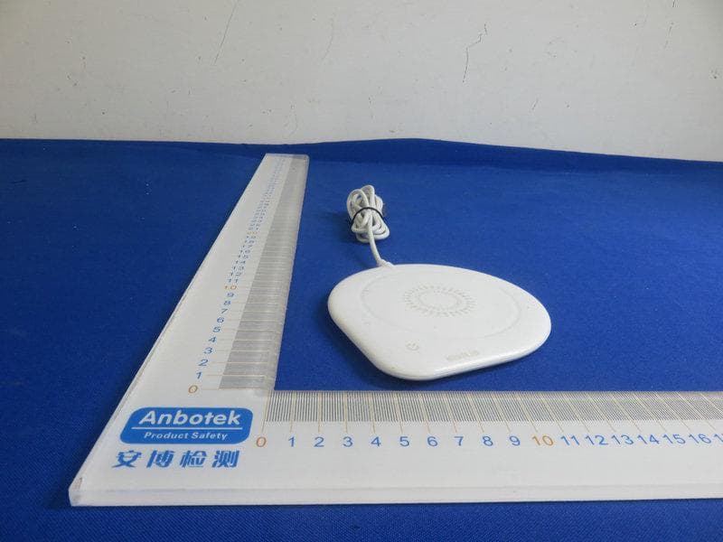 Wireless charger - FCC ID 2AYFW-QTO402 - Shenzhen Qi Quick Technology Company Limited (4)