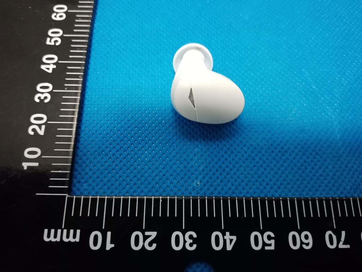 Air X2 - FCC ID 2AYH6-EA01 - Shenzhen Wewo Tech co.,Ltd. (4)