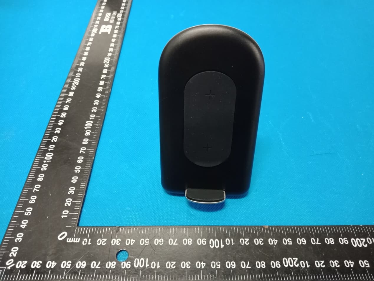 Wireless Charger X8 - FCC ID 2AYH6-WI02 - Shenzhen Wewo Tech co.,Ltd.
