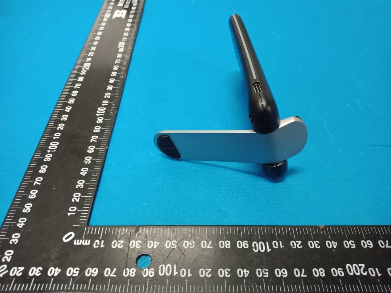 Wireless Charger X8 - FCC ID 2AYH6-WI02 - Shenzhen Wewo Tech co.,Ltd. (4)