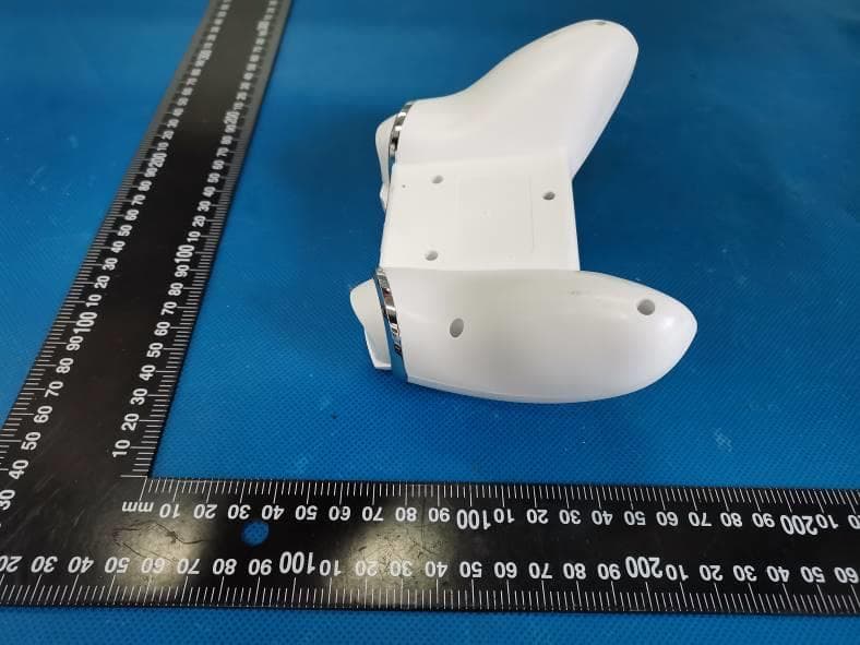 Wireless Controller 2.4G - FCC ID 2AYHJ-M-1 - Dongguan Nuoyifan Technology Co.,Ltd. (5)