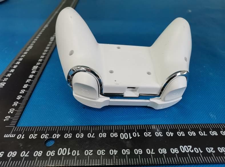 Wireless Controller 2.4G - FCC ID 2AYHJ-M-1 - Dongguan Nuoyifan Technology Co.,Ltd. (4)