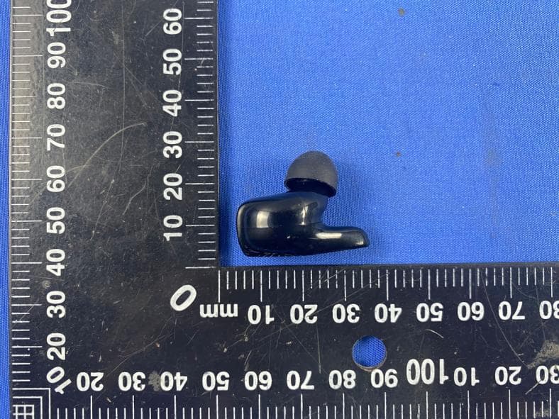 True Wireless Earbuds - FCC ID 2AYI8-CHORUS1A - Honoto Technology Co., LTD (2)