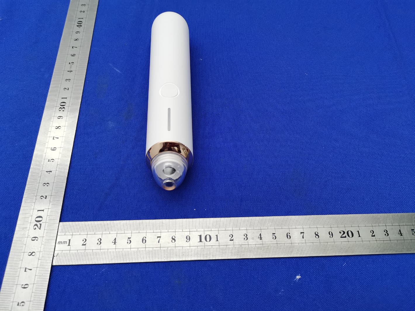 Visual blackhead vacuum device - FCC ID 2AYJD-DZ03 - Shenzhen Dianzhui Culture Technology Co., Ltd.