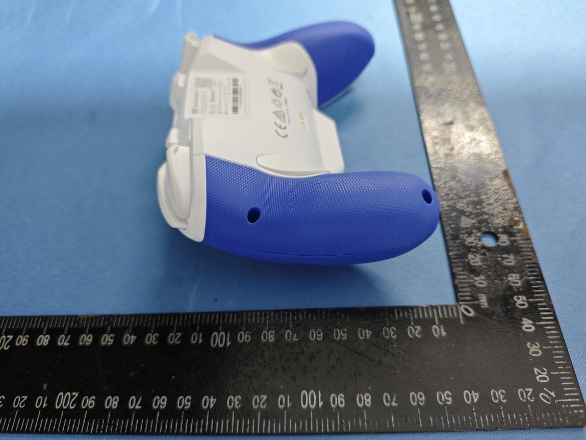Wireless Game Controller - FCC ID 2AYJK-BLITZ2 - Shenzhen Warsong Technology Co., Ltd. (5)