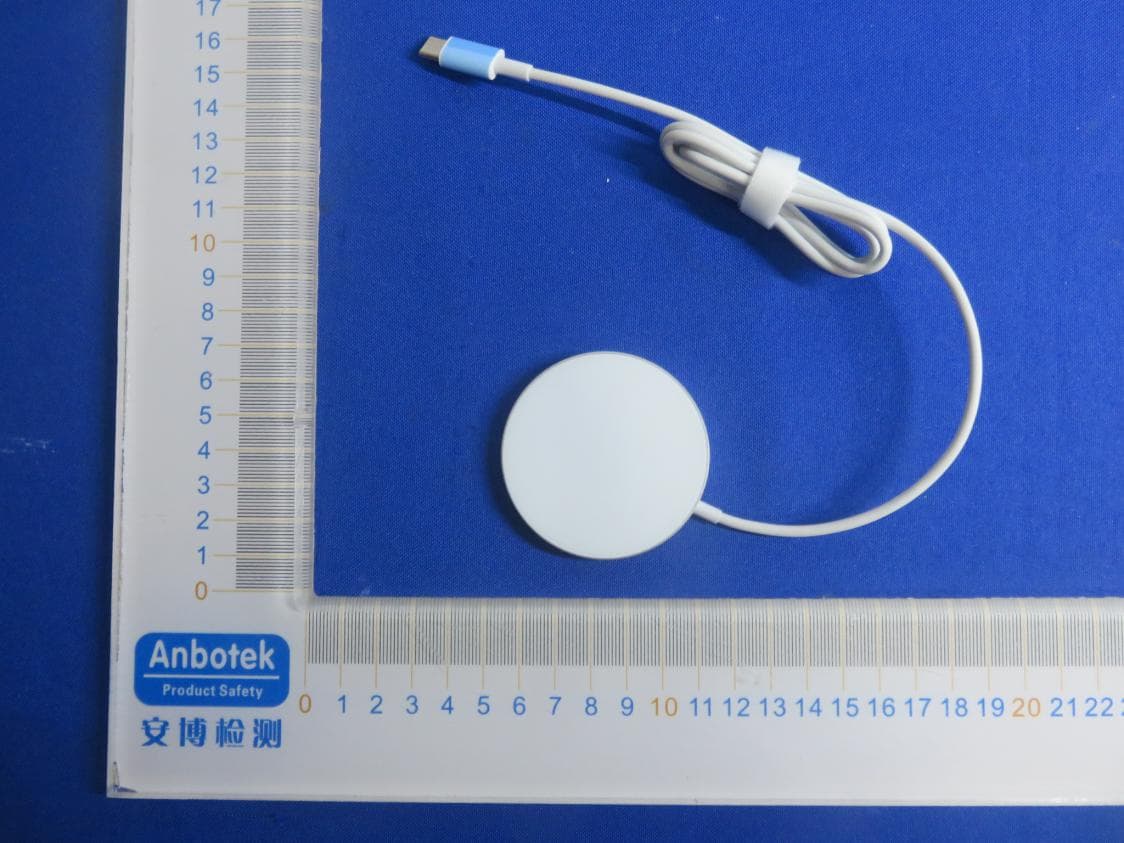 Magnetic wireless charging - FCC ID 2AYKT-C2100 - mosonth