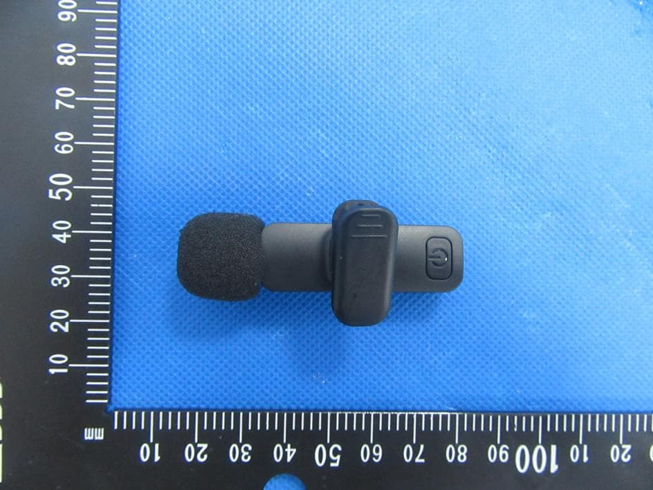 Duo Talk Wireless Microphone - FCC ID 2AYL6-SC001 - Shenzhen Moyoworld electronics Development Limited (2)