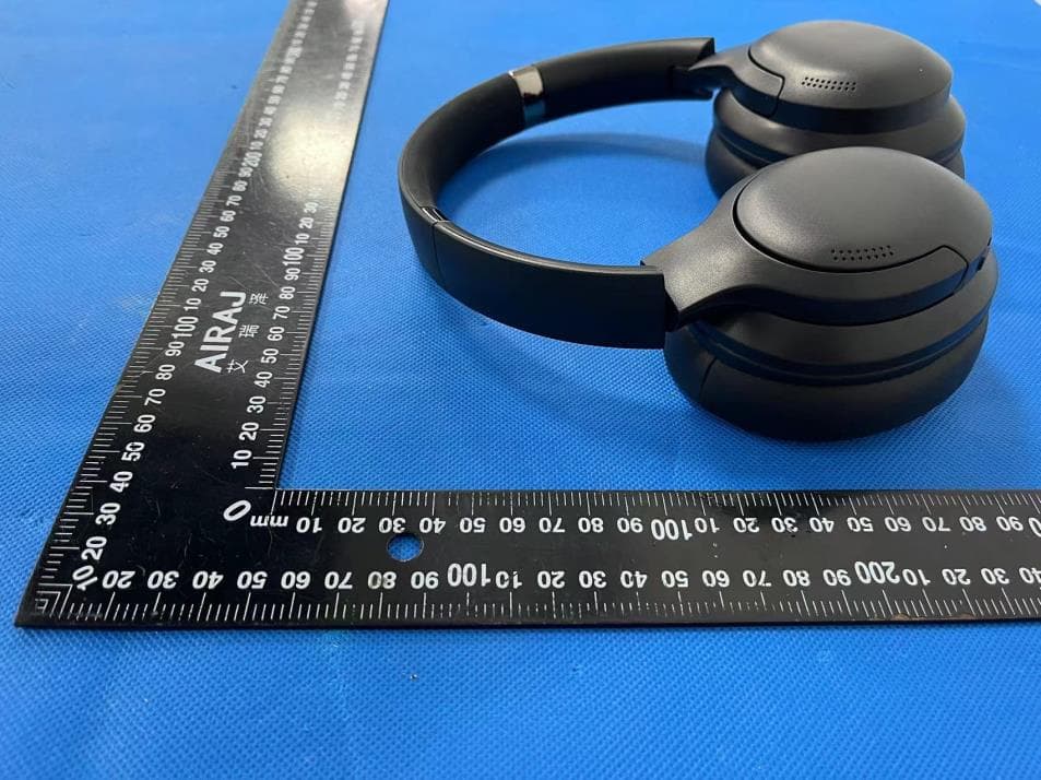 SoulMic Bluetooth Headphones with Music Controls - FCC ID 2AYL6-SH006 - Shenzhen Moyoworld electronics Development Limited (4)