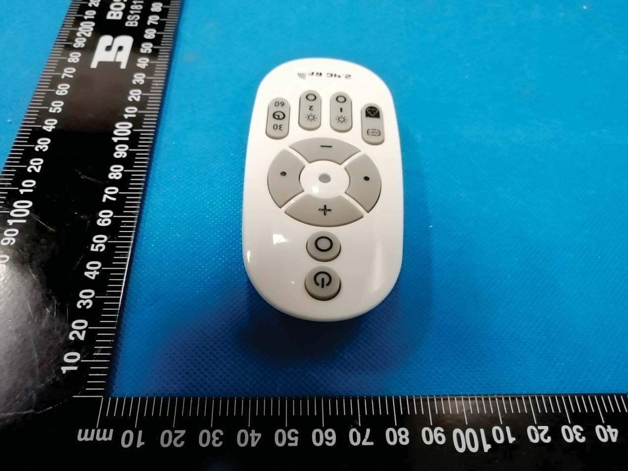 Remote control - FCC ID 2AYLZ082833M - SHENZHEN OMI LIGHTING CO., LTD. (4)