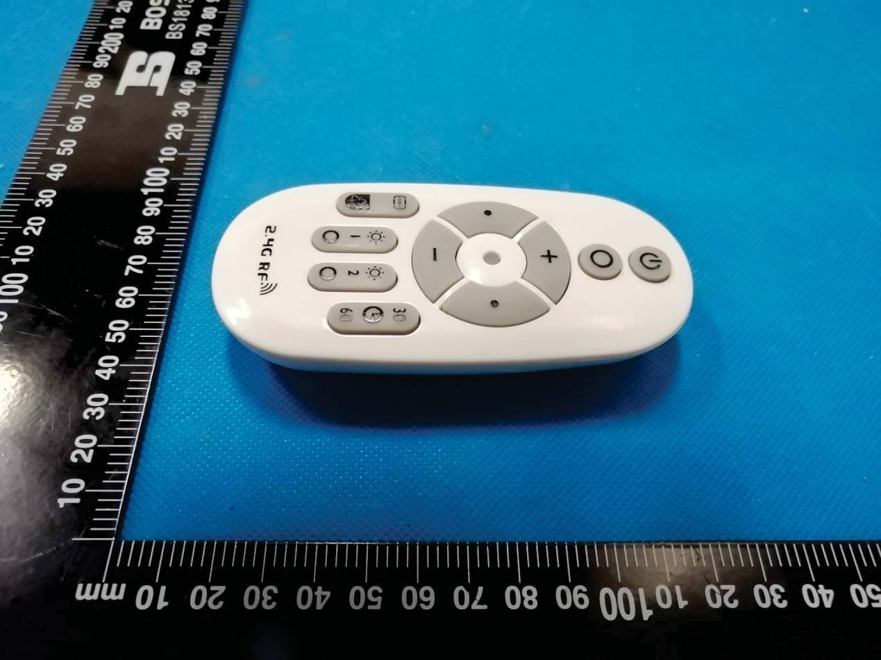 Remote control - FCC ID 2AYLZ082833M - SHENZHEN OMI LIGHTING CO., LTD. (5)