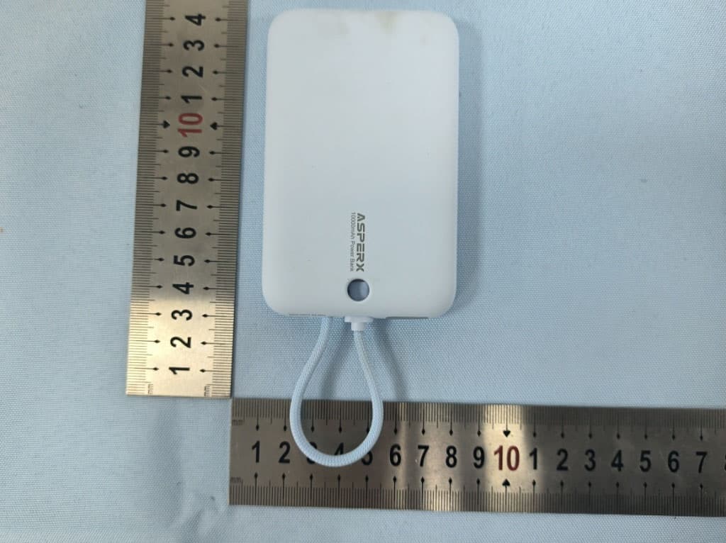 Power Bank - FCC ID 2AYMT-AX1013 - Shenzhen Jiahongjing Technology Co.,Ltd. (2)