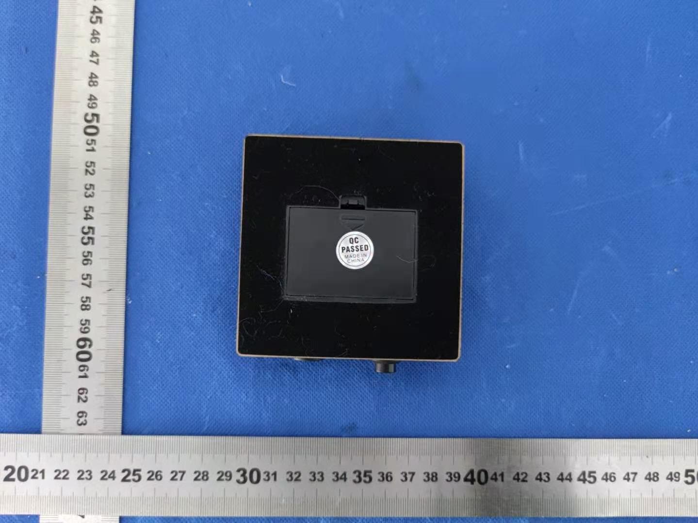 Decorative LED Light Base with Remote - FCC ID 2AYN3-3535BB - YANCHENG BOSHI ELECTRONICS CO.,LTD (2)