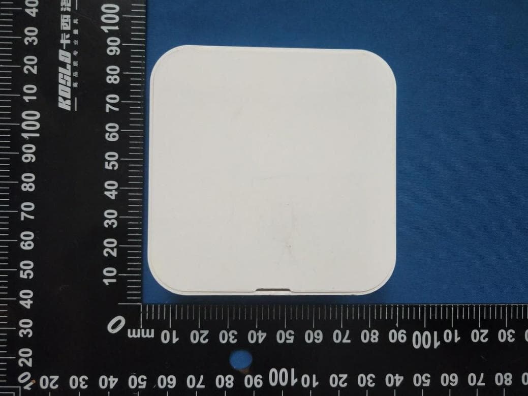 eSIM 4G portable router - FCC ID 2AYN6-SHFIEL40 - Dongguan Sunhans Technology Company Limited (2)