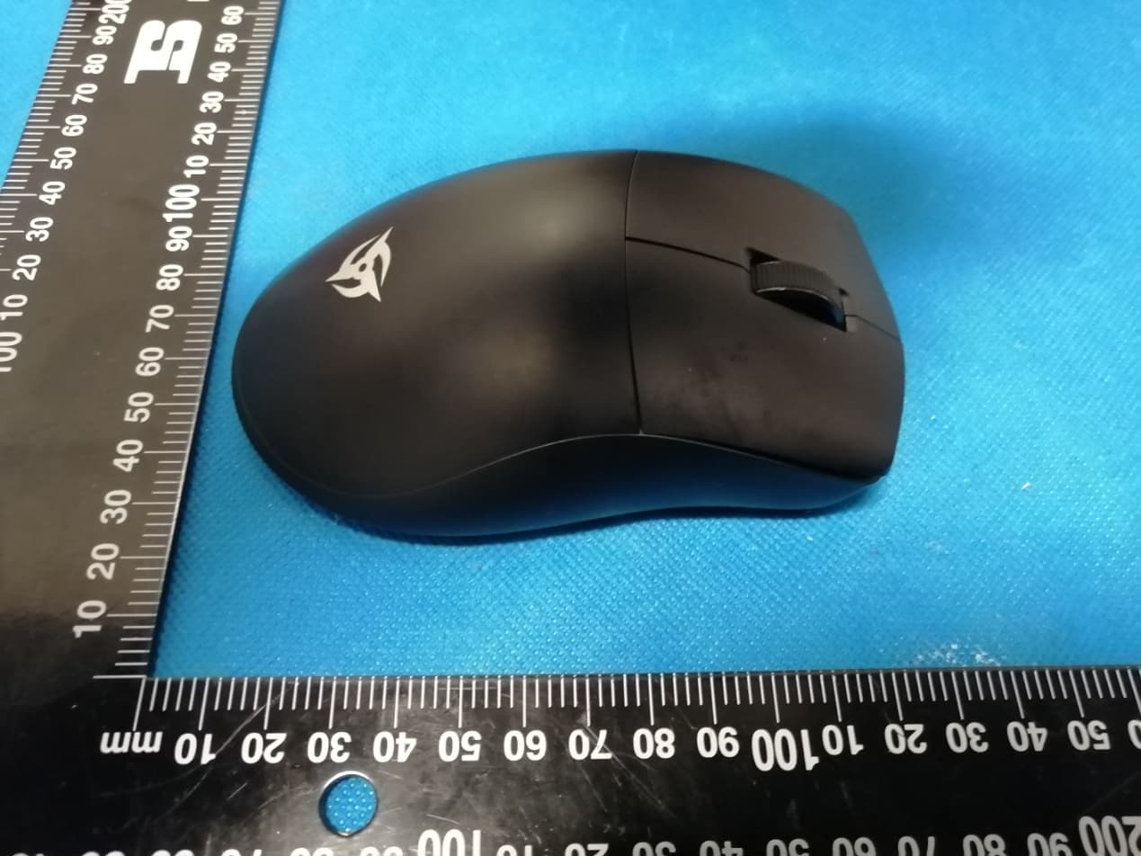 Origin One X Wireless Gaming Mouse - FCC ID 2AYN7-NM001 - Poetry Society Shenzhen Technology Co., Ltd (5)