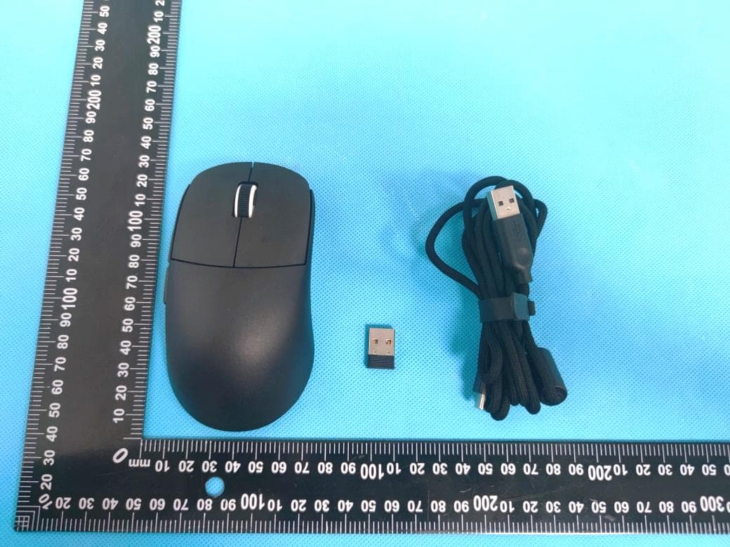 Sora Wireless Superlight Gaming Mouse - FCC ID 2AYN7-NM031 - Poetry Society Shenzhen Technology Co., Ltd (3)