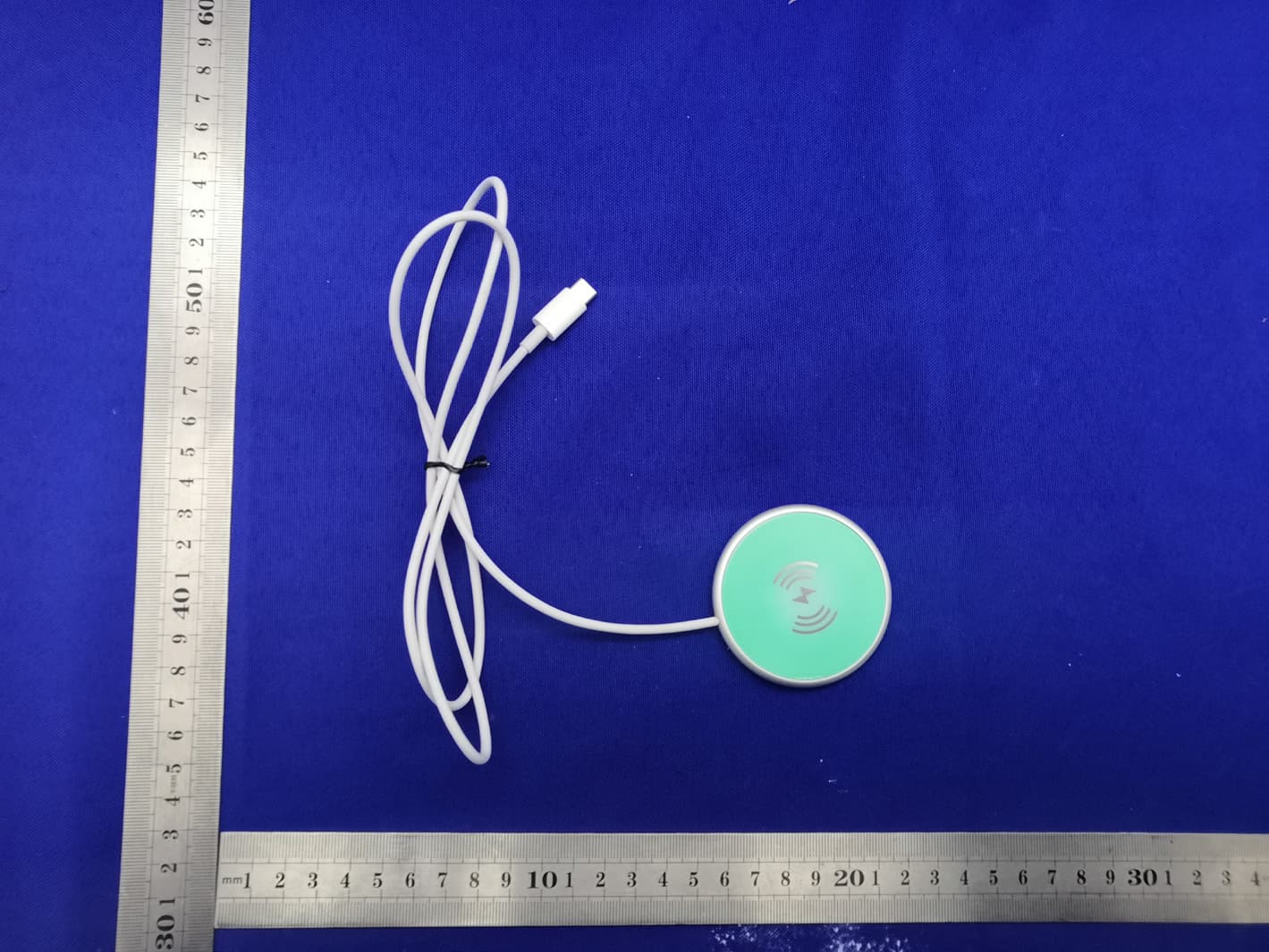 Magnetic Wireless Charger - FCC ID 2AYP6-YB12 - Shenzhen Banggu Technology Co., Ltd (5)