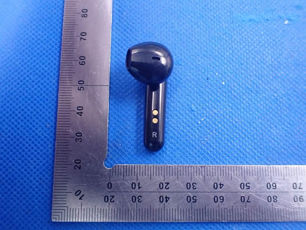 Bluetooth True wireless earbuds - FCC ID 2AYP9KM-HTW001 - Shenzhen YaFex E-Commerce Co., Ltd. (4)