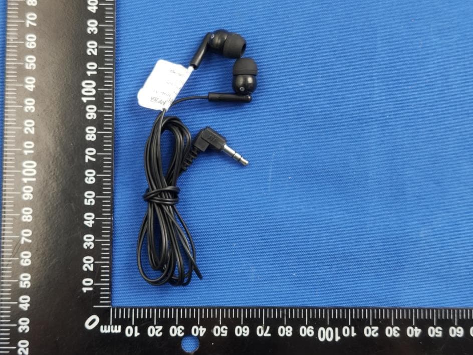 Tablet PC - FCC ID 2AYPE-GATA31012 - E&S International Enterprises, Inc. (4)