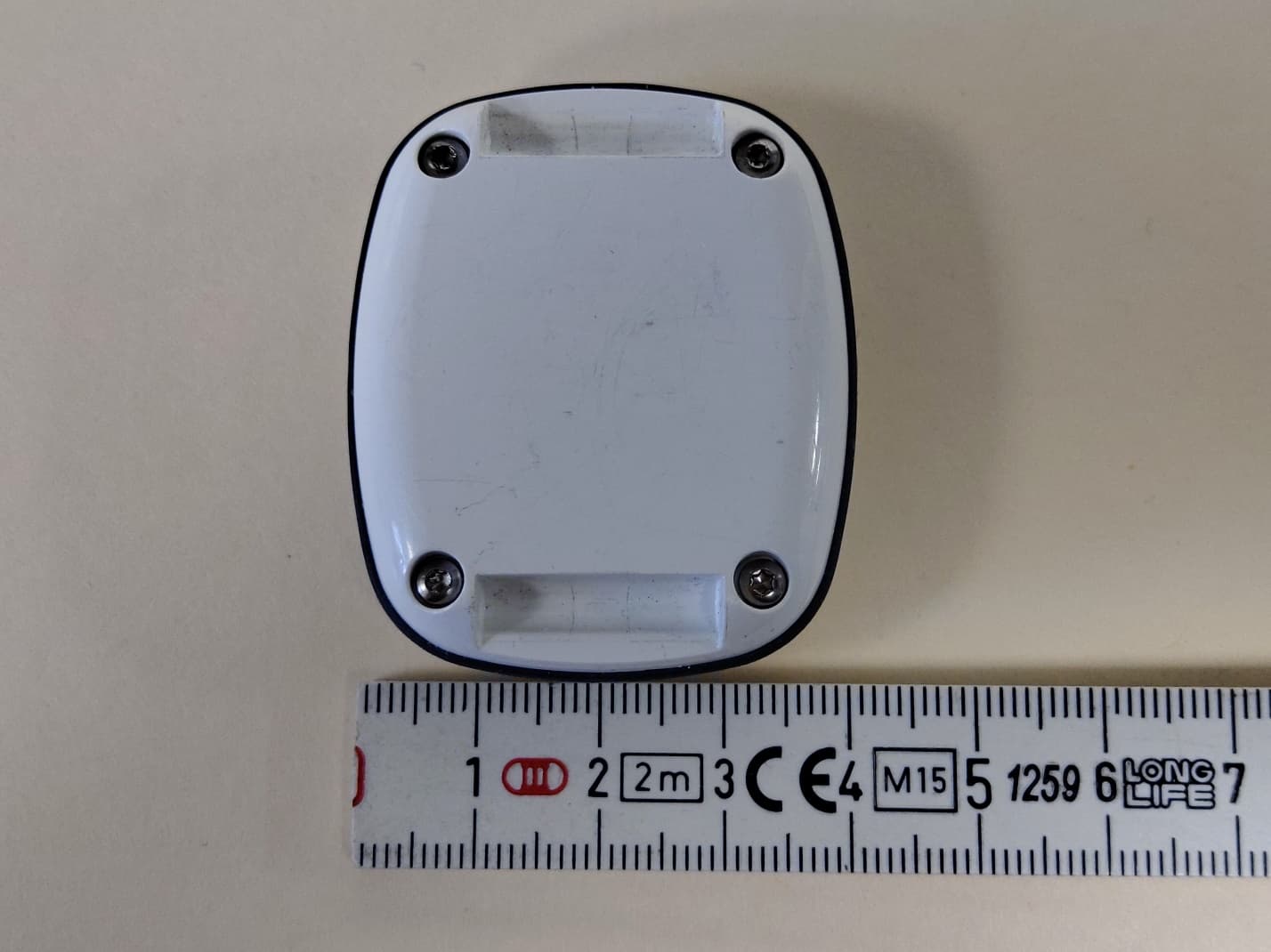 UWB Wearable Tracking Tag - FCC ID 2AYPJ-210101 - Pozyx NV (4)