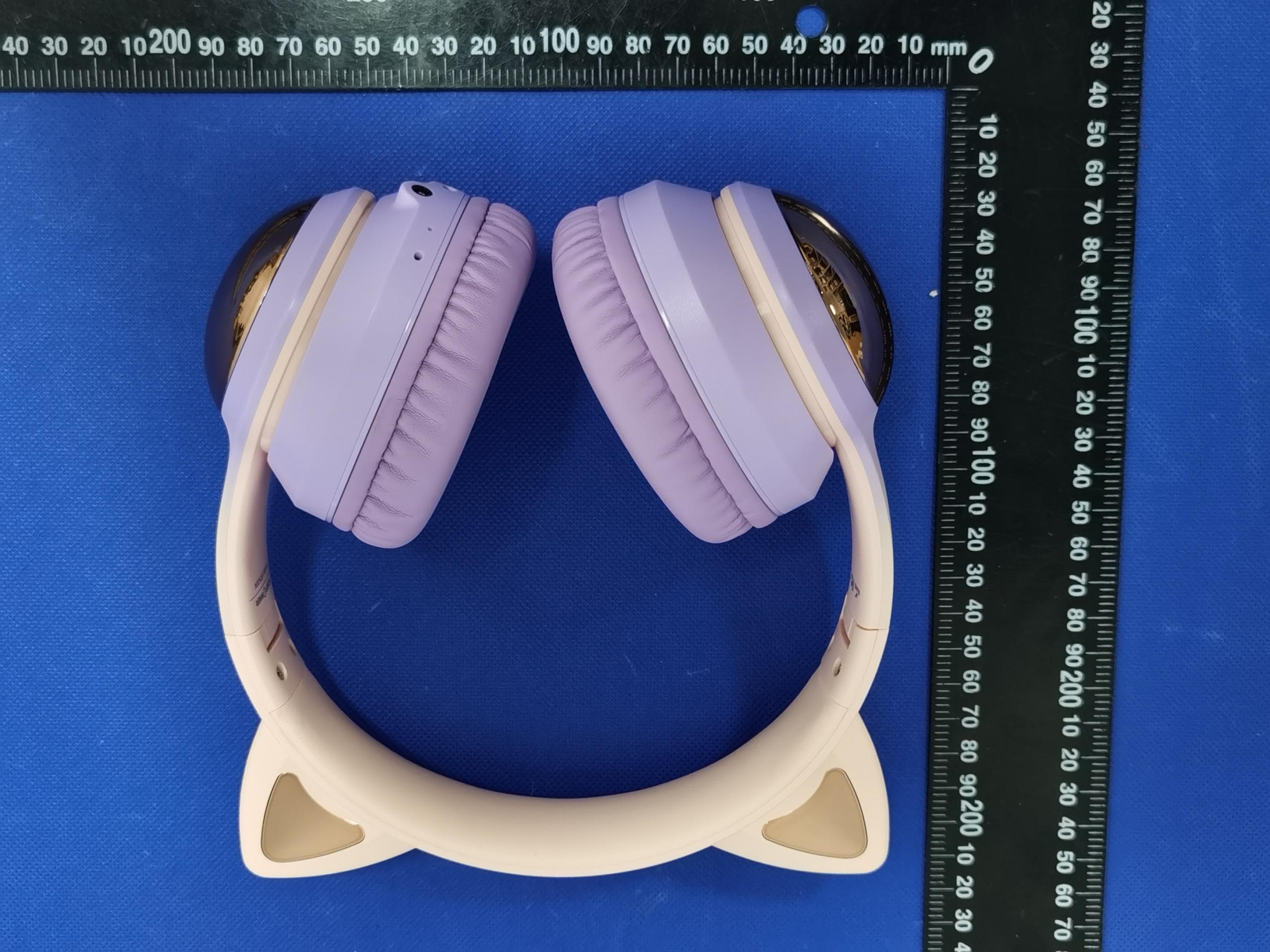 Kids Wirless Headphone - FCC ID 2AYR3-FOSHP-2447PB - Fospower, Inc (2)