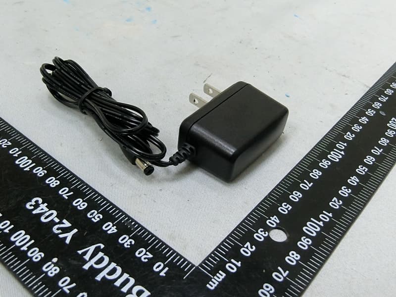 Linksys Classic Micro Router 5 - FCC ID 2AYRA-03812 - Linksys USA, Inc. (2)