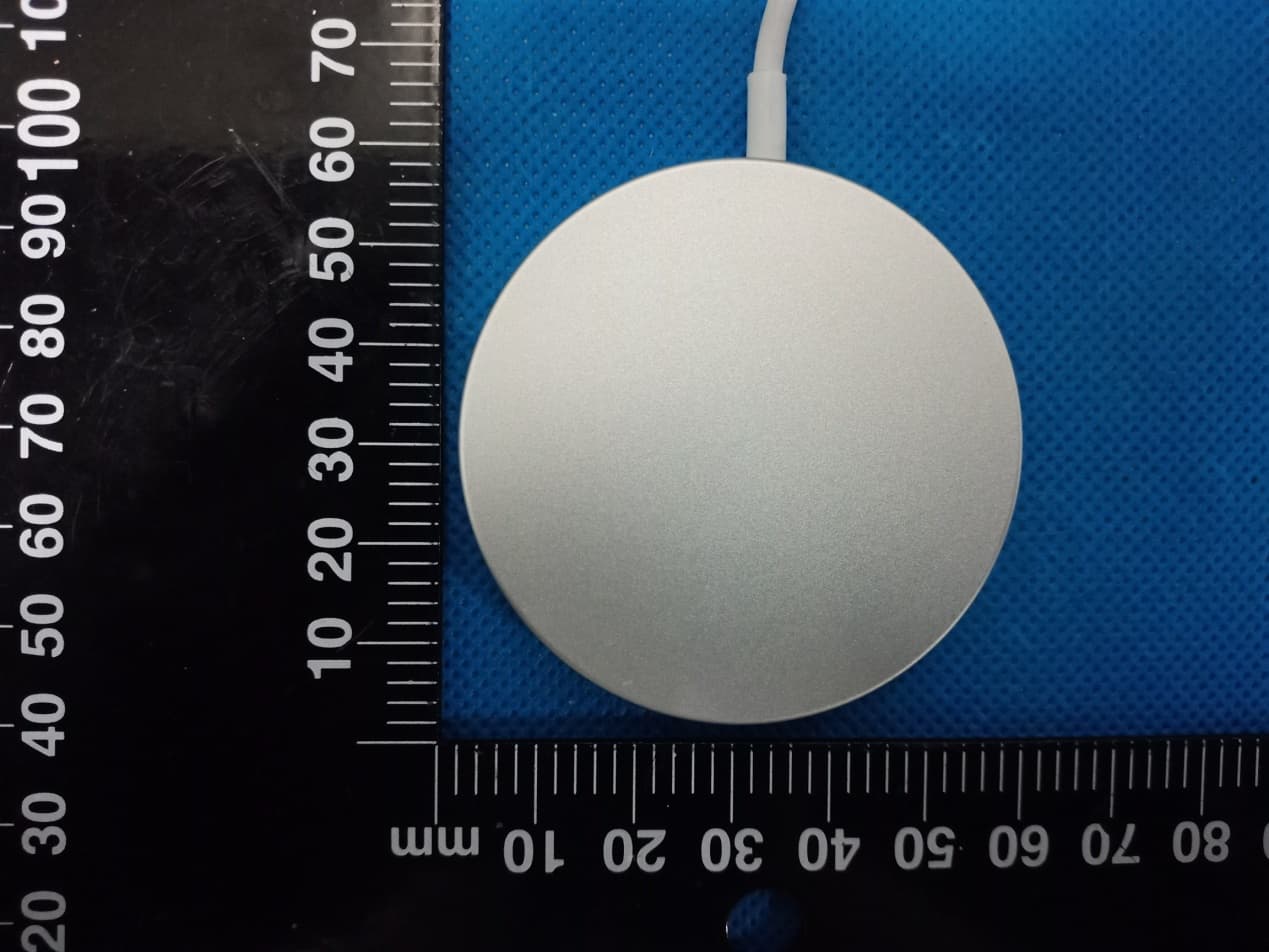 Magnetic Wireless Charger Pad - FCC ID 2AYRF-C3 - DMAX Electronic Technology Co., Ltd (2)