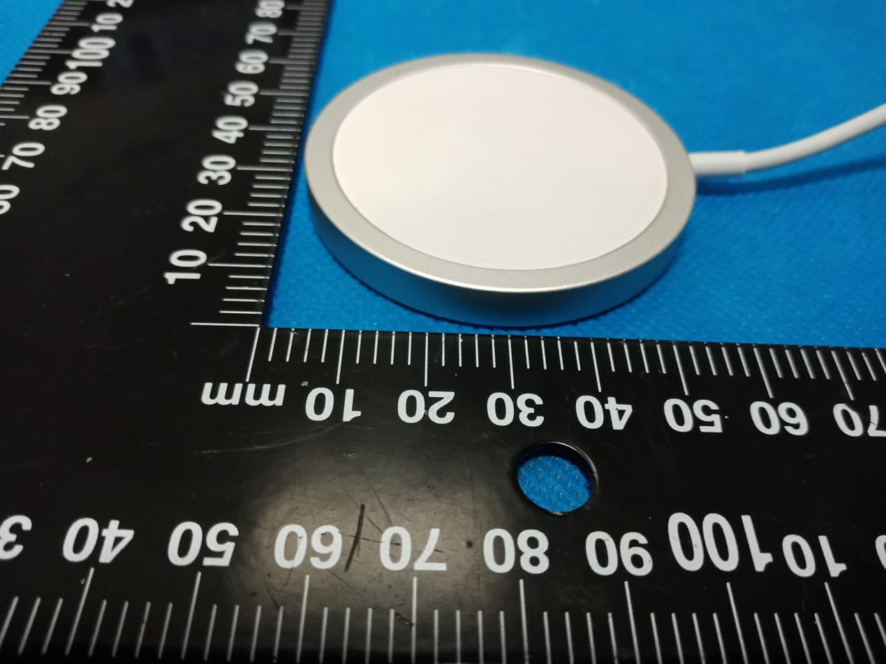Magnetic Wireless Charger Pad - FCC ID 2AYRF-C3 - DMAX Electronic Technology Co., Ltd (4)