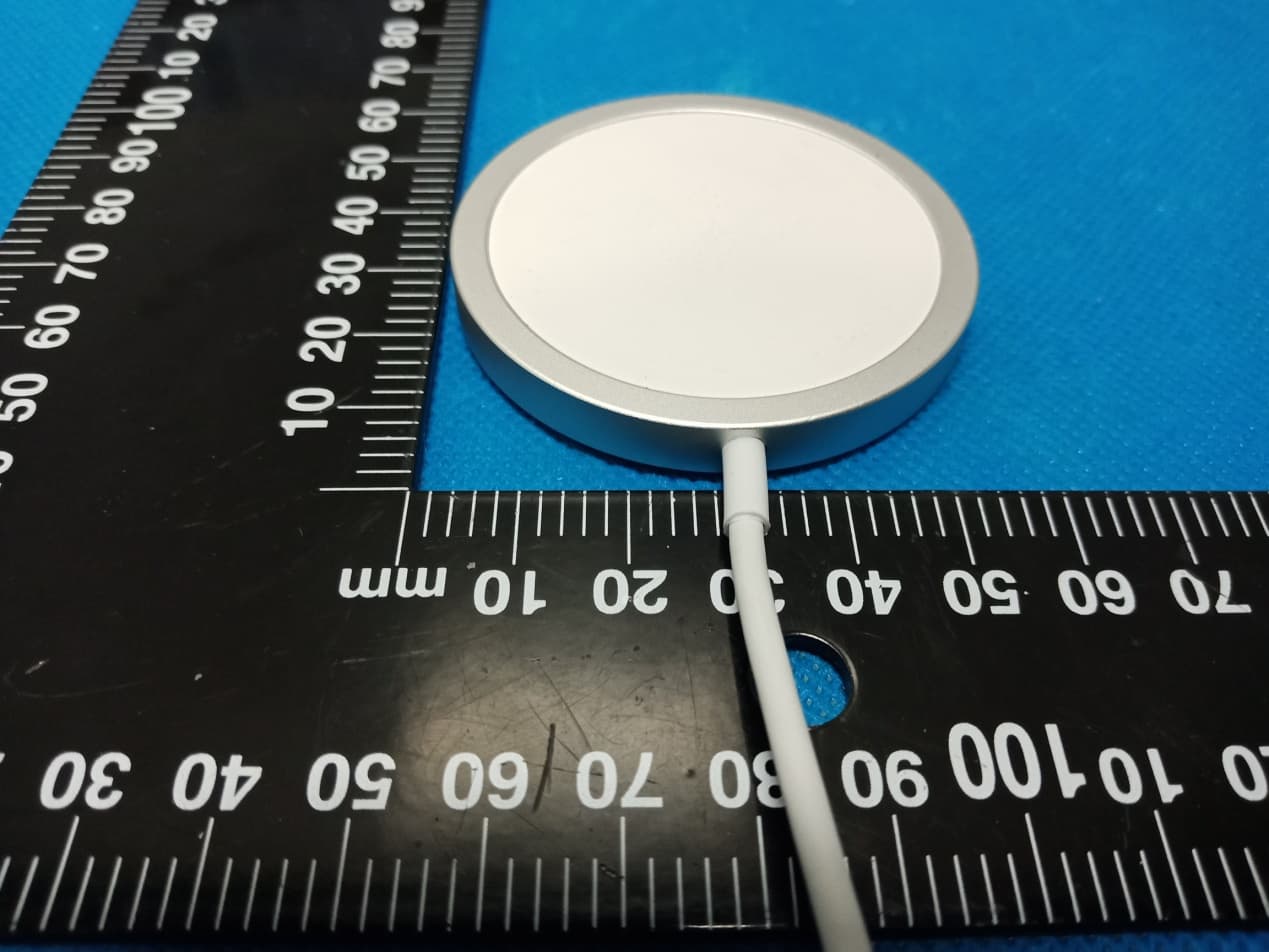 Magnetic Wireless Charger Pad - FCC ID 2AYRF-C3 - DMAX Electronic Technology Co., Ltd (3)