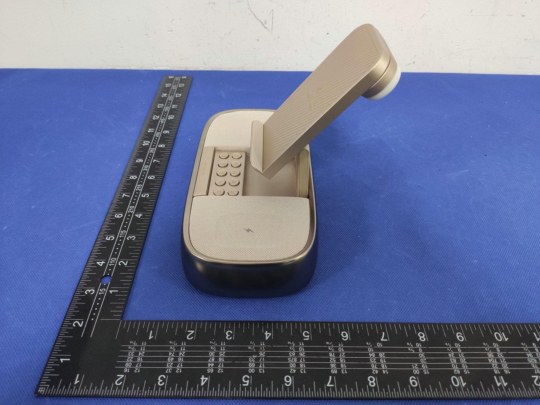 5 IN 1 WIRELESS CHARGING NIGHT LIGHT SPEAKER - FCC ID 2AYRH-S-17 - Shenzhen Semetor Electronics Co., LTD (2)