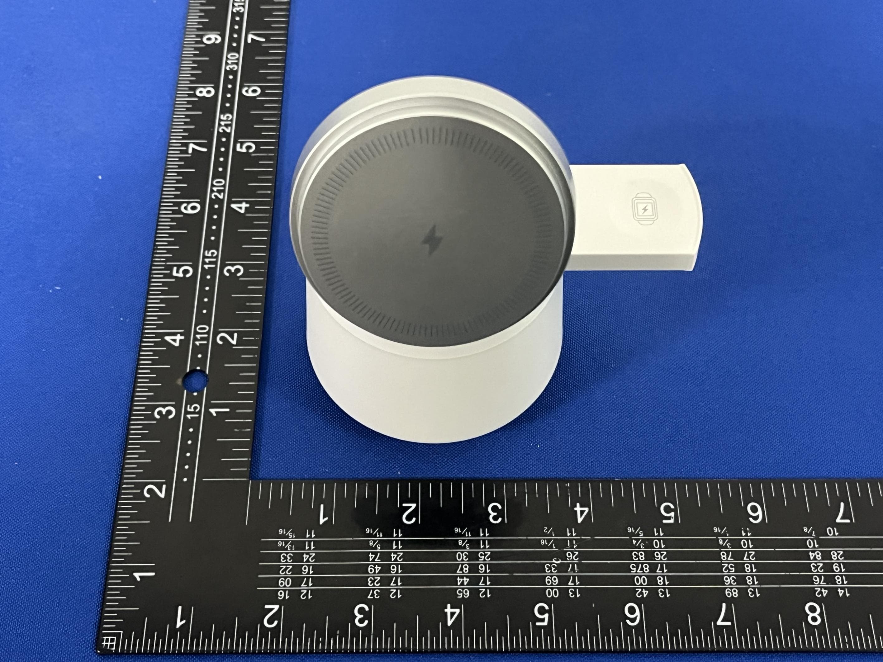 360 DEGREE MAGNETIC FOUR-IN-ONE WIRELESS CHARGER - FCC ID 2AYRH-S-19 - Shenzhen Semetor Electronics Co., LTD