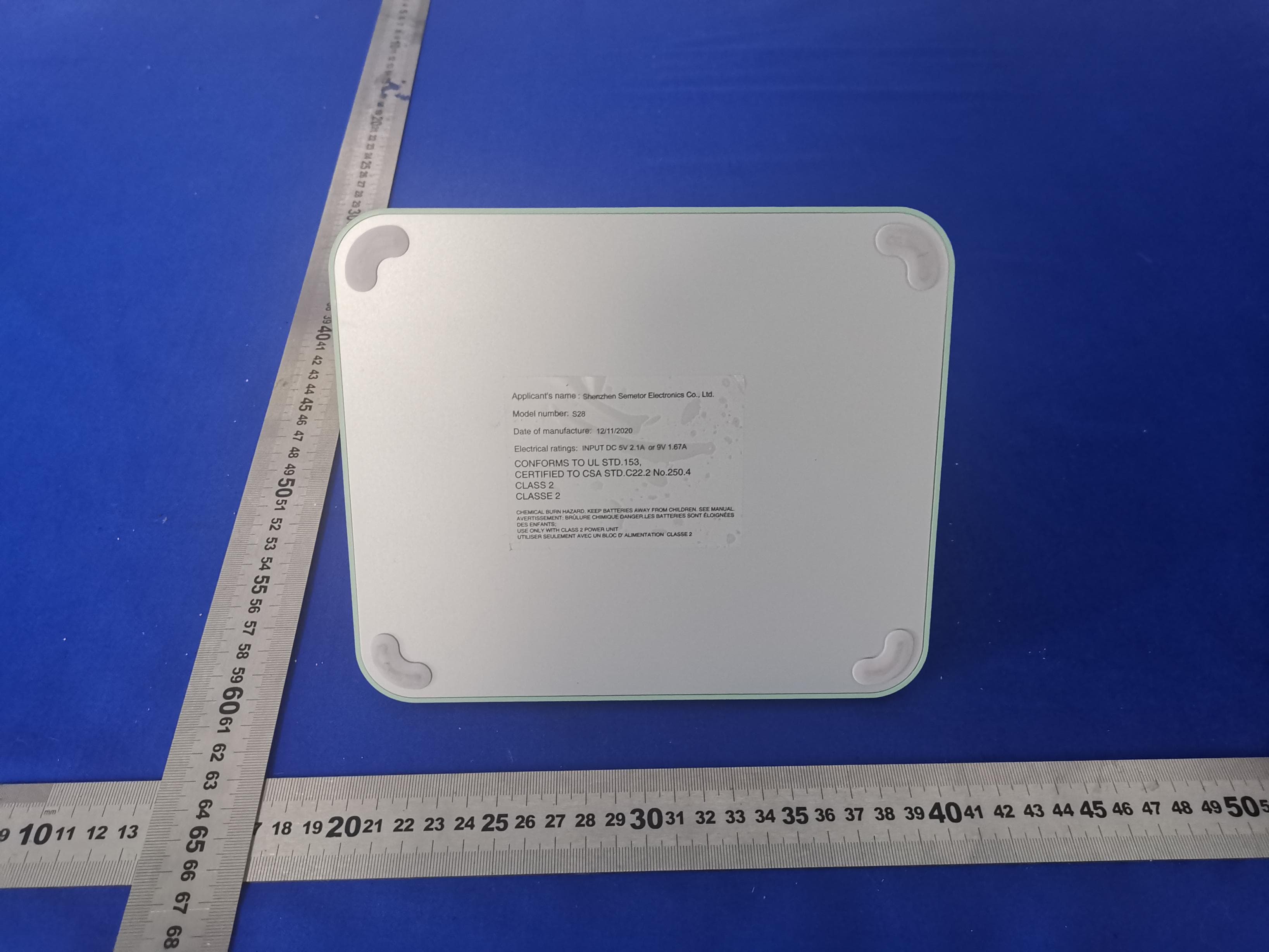 Multifunctional Charging Station with led night light - FCC ID 2AYRH-S-28 - Shenzhen Semetor Electronics Co., LTD (4)