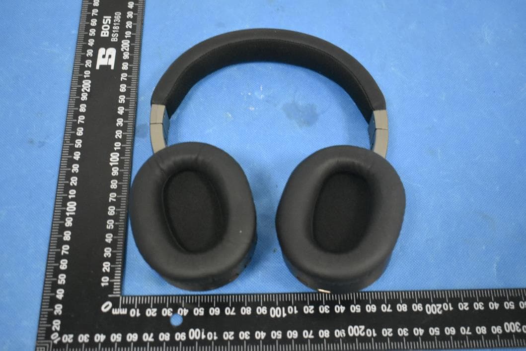 Bluetooth headphone - FCC ID 2AYSY-Q1 - Zhongtiandingsheng Shenzhen Industrial Co., Ltd (2)