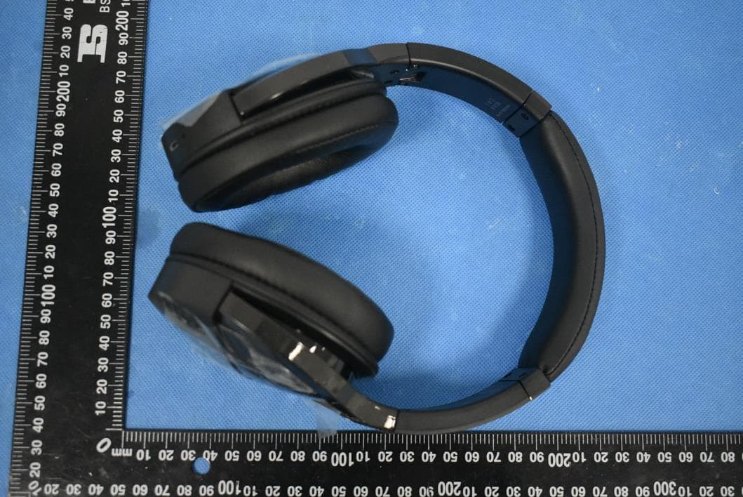 Bluetooth headphone - FCC ID 2AYSY-Q7S - Zhongtiandingsheng Shenzhen Industrial Co., Ltd