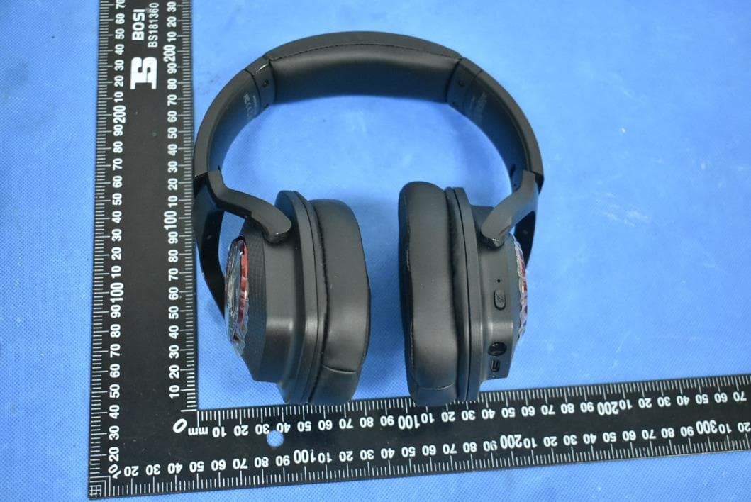 Bluetooth headphone - FCC ID 2AYSY-Q8 - Zhongtiandingsheng Shenzhen Industrial Co., Ltd (3)
