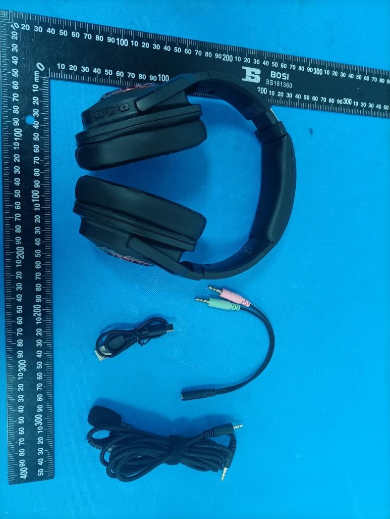 Bluetooth headphone - FCC ID 2AYSY-Q8 - Zhongtiandingsheng Shenzhen Industrial Co., Ltd (2)