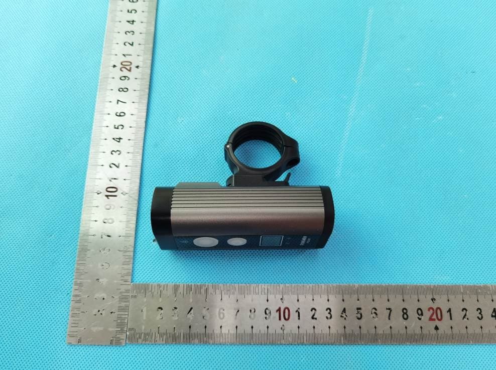 PR2400 bike headlight - FCC ID 2AYUF-PR2N - ShenZhen ZhongKeRui Electronics CO ., LTD. (2)