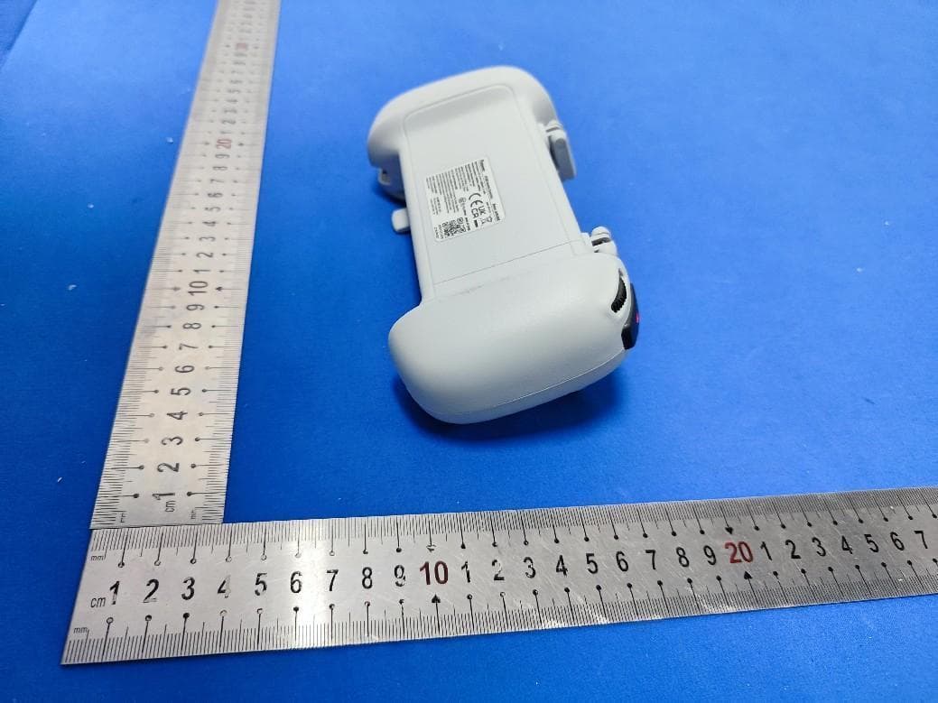 Atom SE - FCC ID 2AYUO-DSRC02A - Shenzhen Deepsea Innovation Technology Co., Ltd. (4)