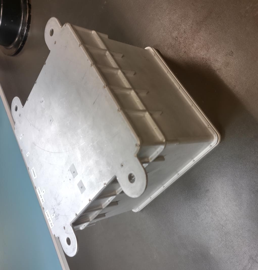 Band n261 5G mmWave Repeater - FCC ID 2AYVPRR001ODR - Electronic Design & Development Corp (2)