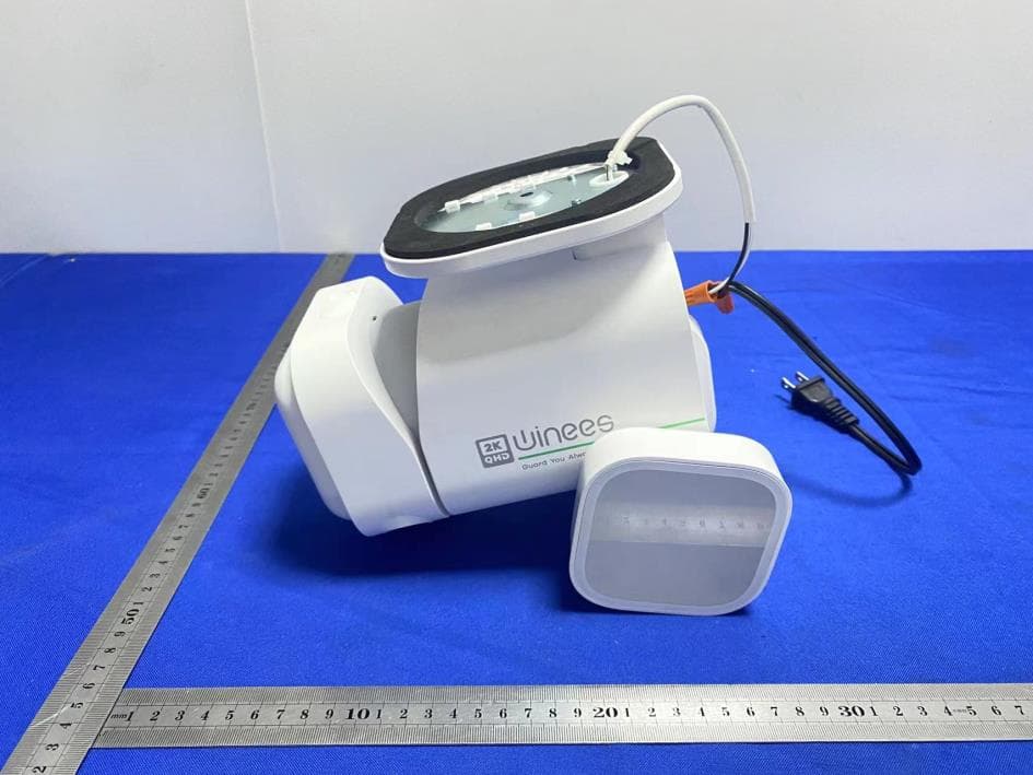 Dual lens smart floodlight cameraFF002 - FCC ID 2AYZ8WP0500137 - Linkzone Technology Co., Limited (5)