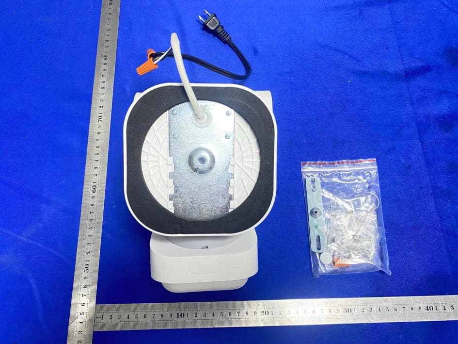 Dual lens smart floodlight cameraFF002 - FCC ID 2AYZ8WP0500137 - Linkzone Technology Co., Limited