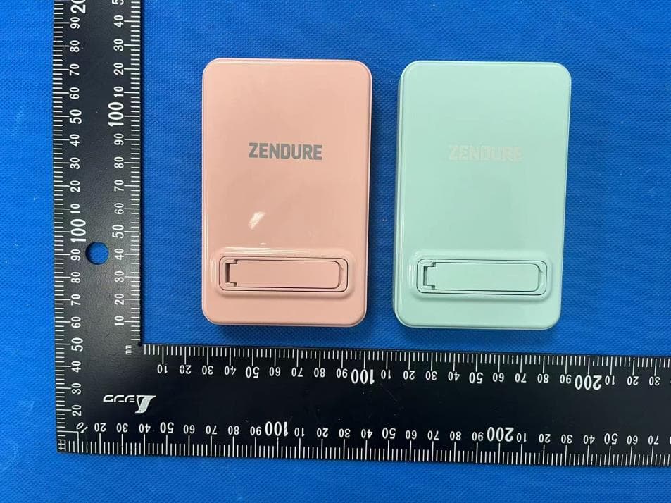 SuperMini Q Magnetic Power Bank - FCC ID 2AZ26-ZDSMQ10 - Zendure USA Inc (4)