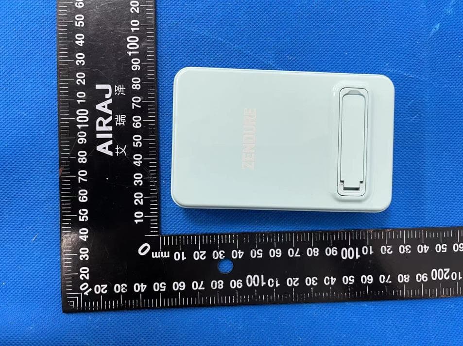 SuperMini Q Magnetic Power Bank - FCC ID 2AZ26-ZDSMQ10 - Zendure USA Inc (2)