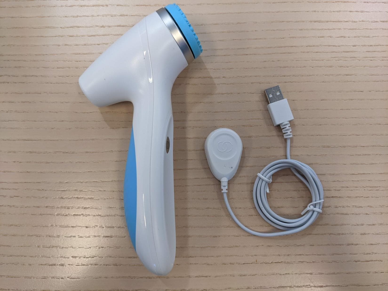 Facial cleansing and treatment skin care device - FCC ID 2AZ3A-LS2R - NSE Products, Inc.