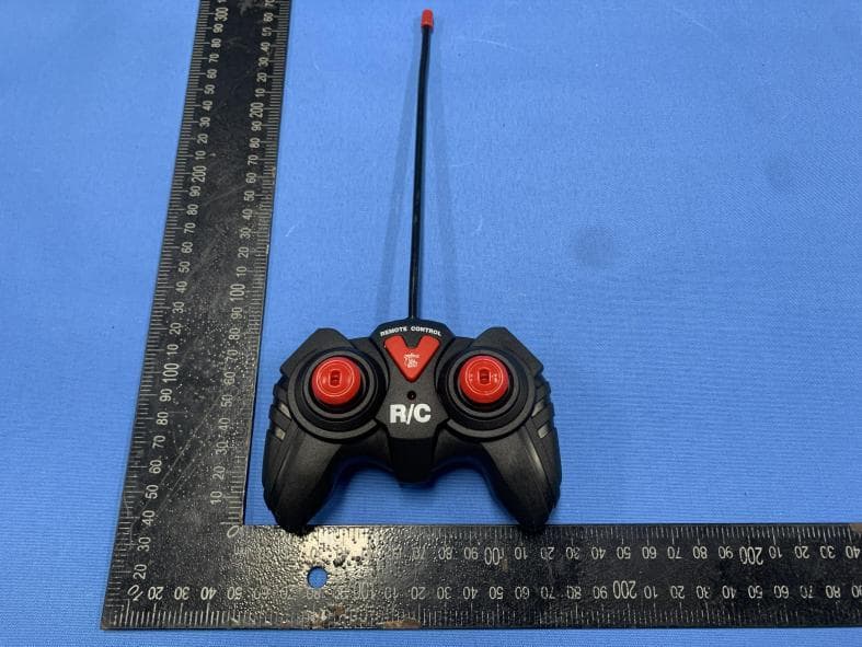RC CAR - FCC ID 2AZ4E-828 - YIXUAN TOYS FACTORY