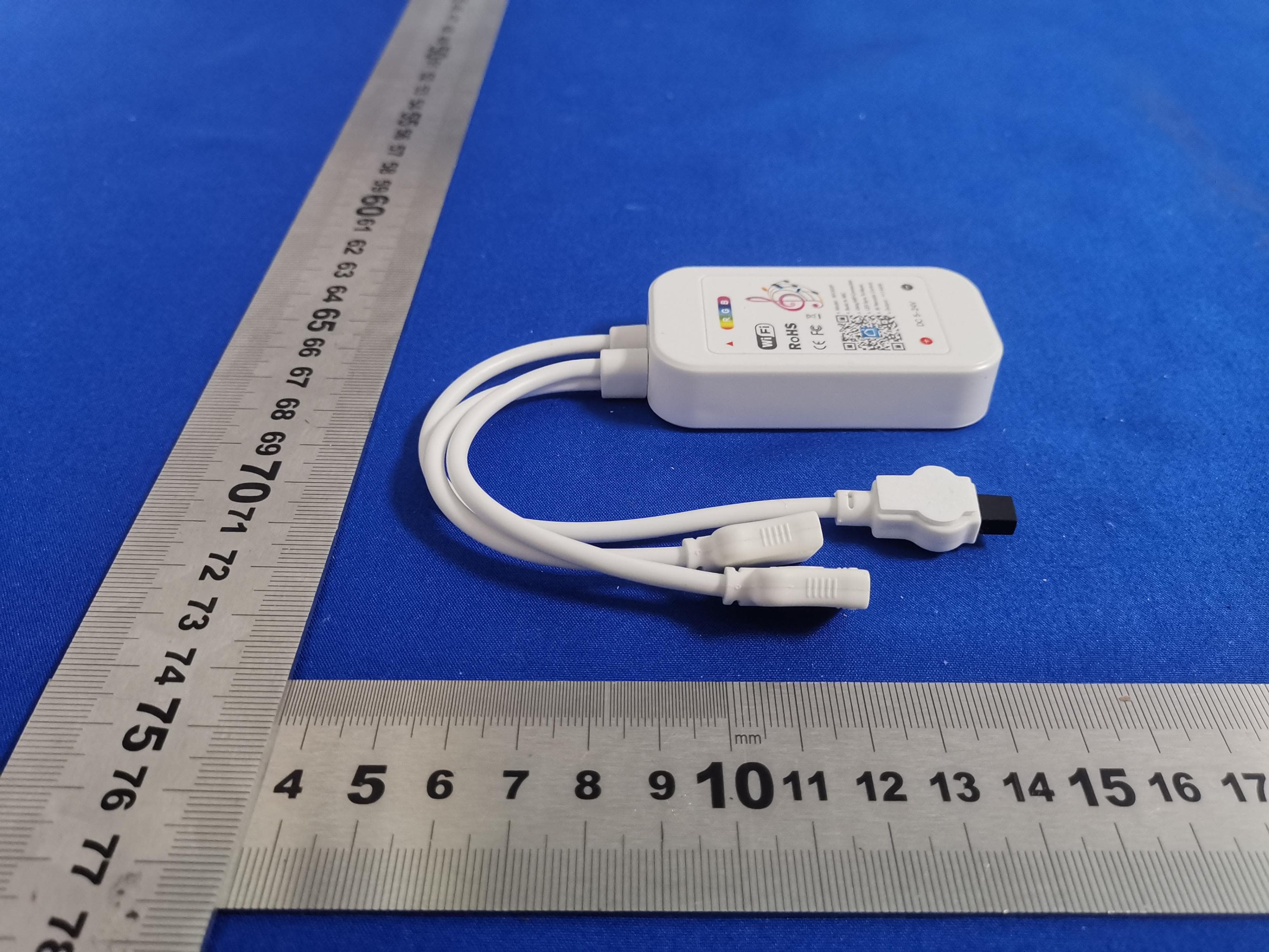 24 Key WIFI Graffiti Side Three- Key LED Controller - FCC ID 2AZ52-SHYWFTYC324 - Shenzhen shuanghongyuan Technology Co.,Ltd. (2)