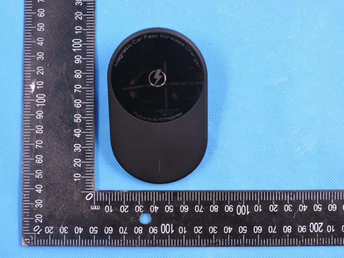 Magnetic car fast wireless charger - FCC ID 2AZ92-MZEP08F22 - ShenZhen MaiZhan Technology Co.,Ltd (4)