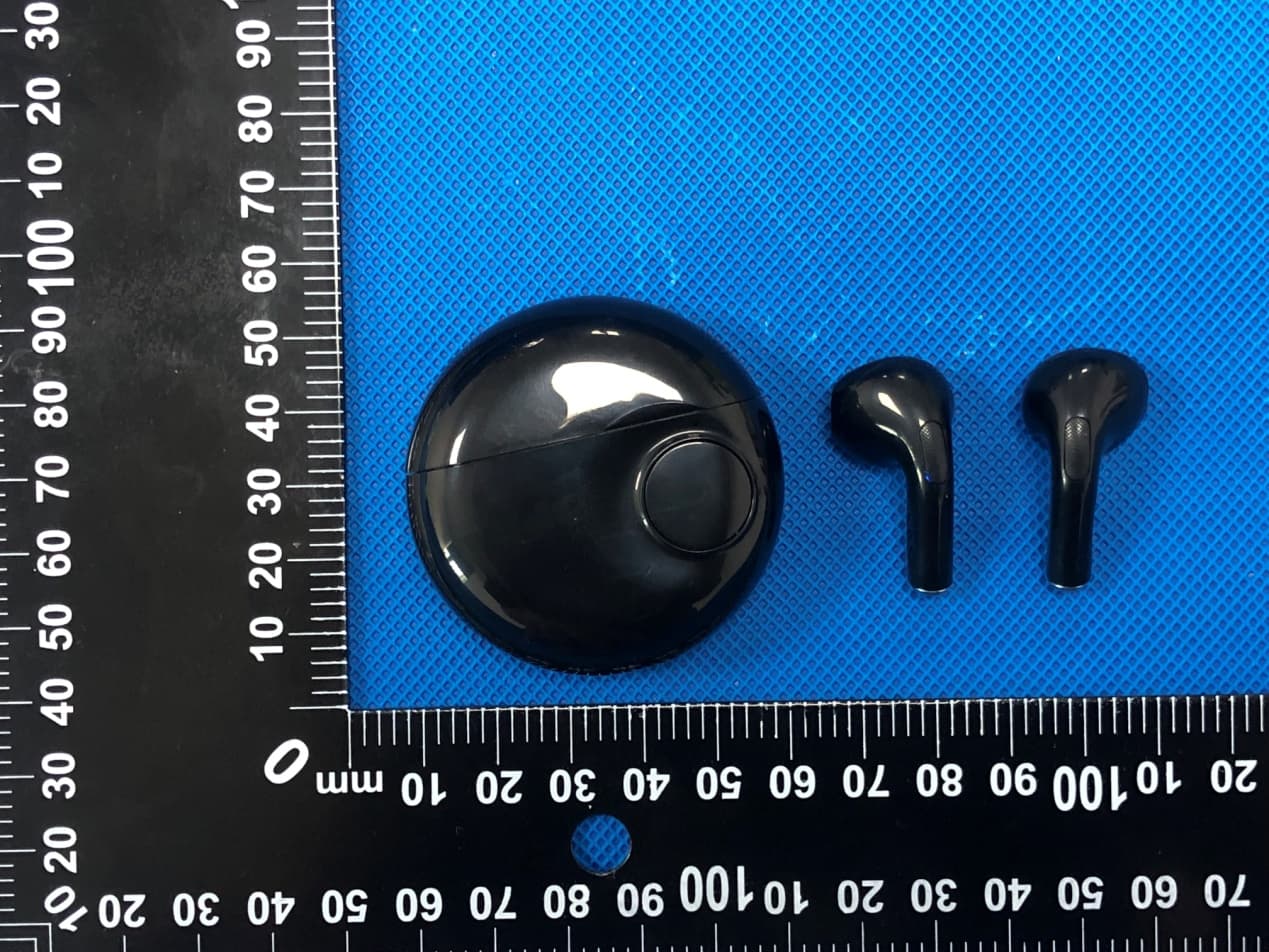 TWS EARBUDS WITH POWER DISPLAY - FCC ID 2AZ9D-CB-TE072 - Shenzhen Clever bright Imp.&Exp.Co.,ltd (2)